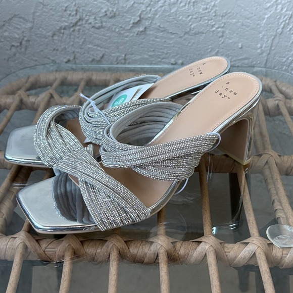 A New Day Silver Rhinestone Square Toe Block Heel Mules Sandals Size 8.5 - Picture 2 of 6